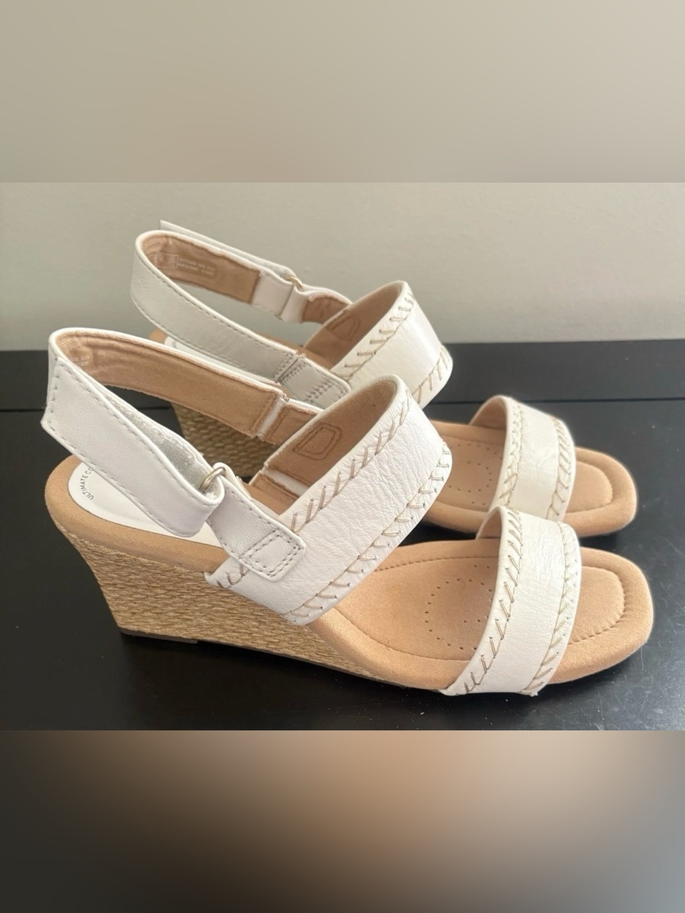 Clark’s Kyra Rose Nubuck Wedge Sandals Ivory New In Box Size 9 US